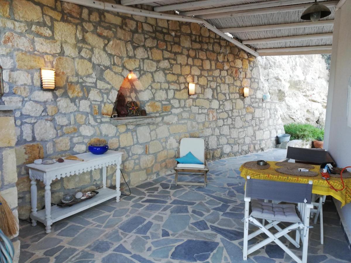 Tranquil Villa With Sea View In Ammopi Karpathos Amoopi Exteriör bild