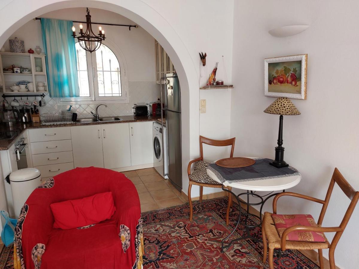 Tranquil Villa With Sea View In Ammopi Karpathos Amoopi Exteriör bild