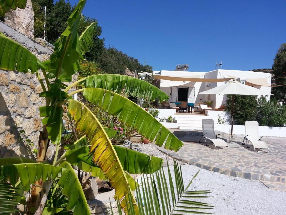 Tranquil Villa With Sea View In Ammopi Karpathos Amoopi Exteriör bild