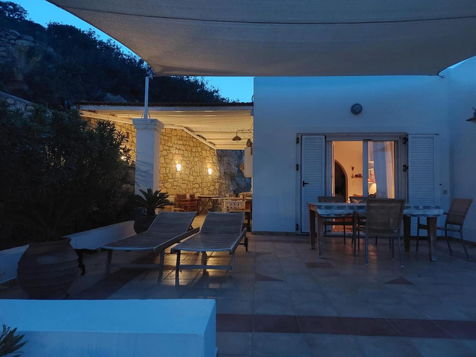 Tranquil Villa With Sea View In Ammopi Karpathos Amoopi Exteriör bild